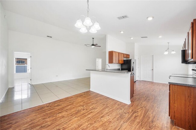 Building Photo - 3426 Imperial Manor Way