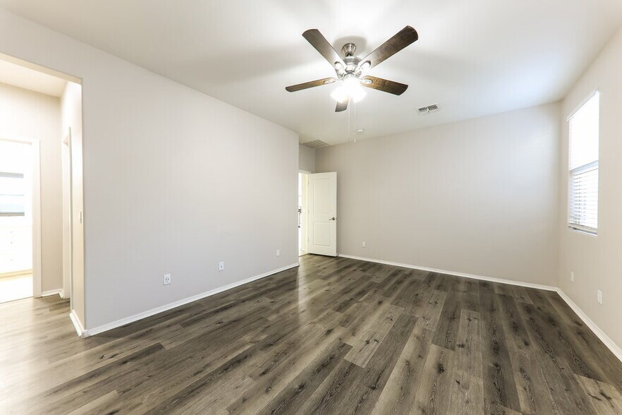 Building Photo - 1287 N 166th Ave