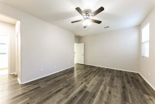 Building Photo - 1287 N 166th Ave