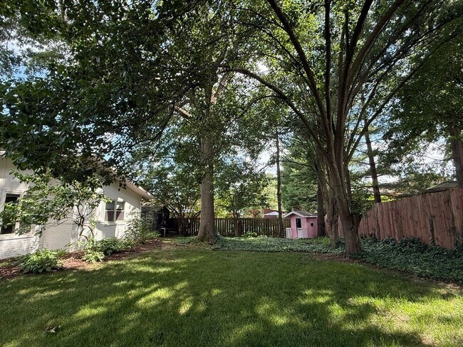 Building Photo - Available now-  4 Bedroom house in O'Fallon