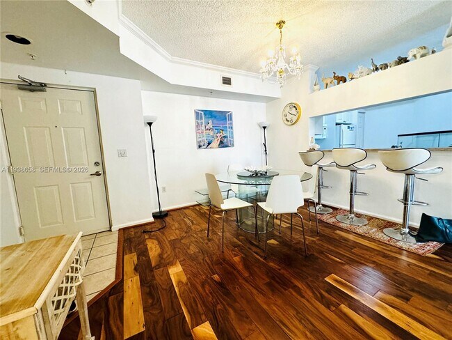 Building Photo - 17150 N Bay Rd