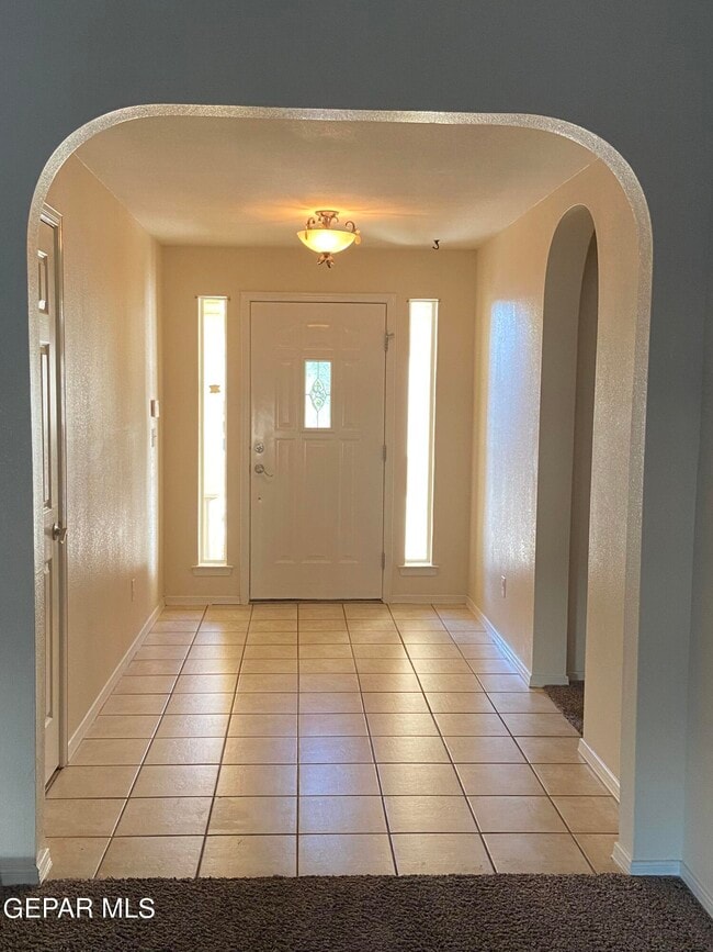 Building Photo - 806 Bonnie Ct