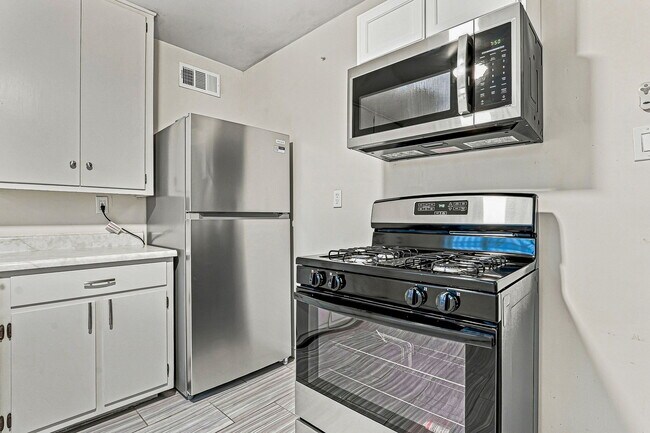 Building Photo - 7713 Veracruz Ave
