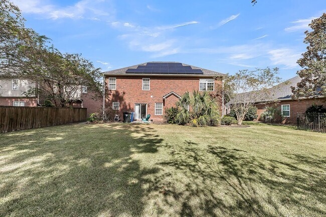 Building Photo - Spacious & Well-Maintained Home for Rent in North Charleston