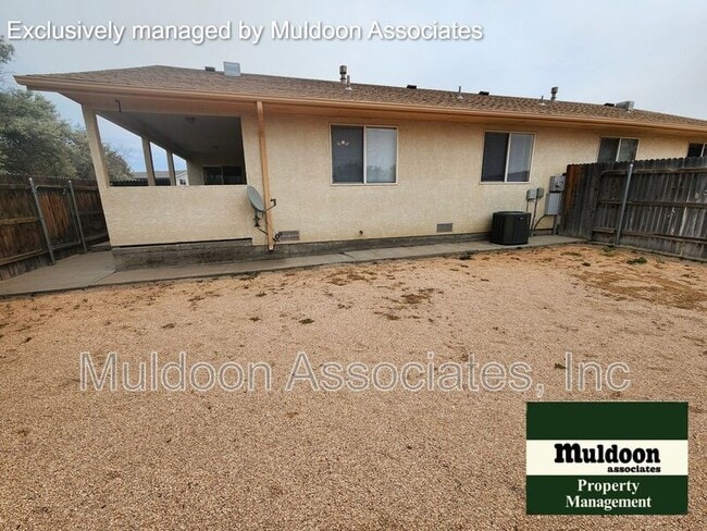 Building Photo - 955 S Kyle Ln