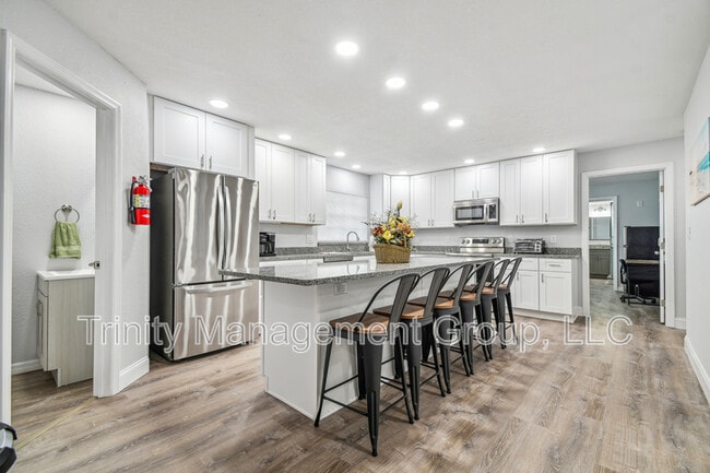 Building Photo - 380 Jeru Blvd