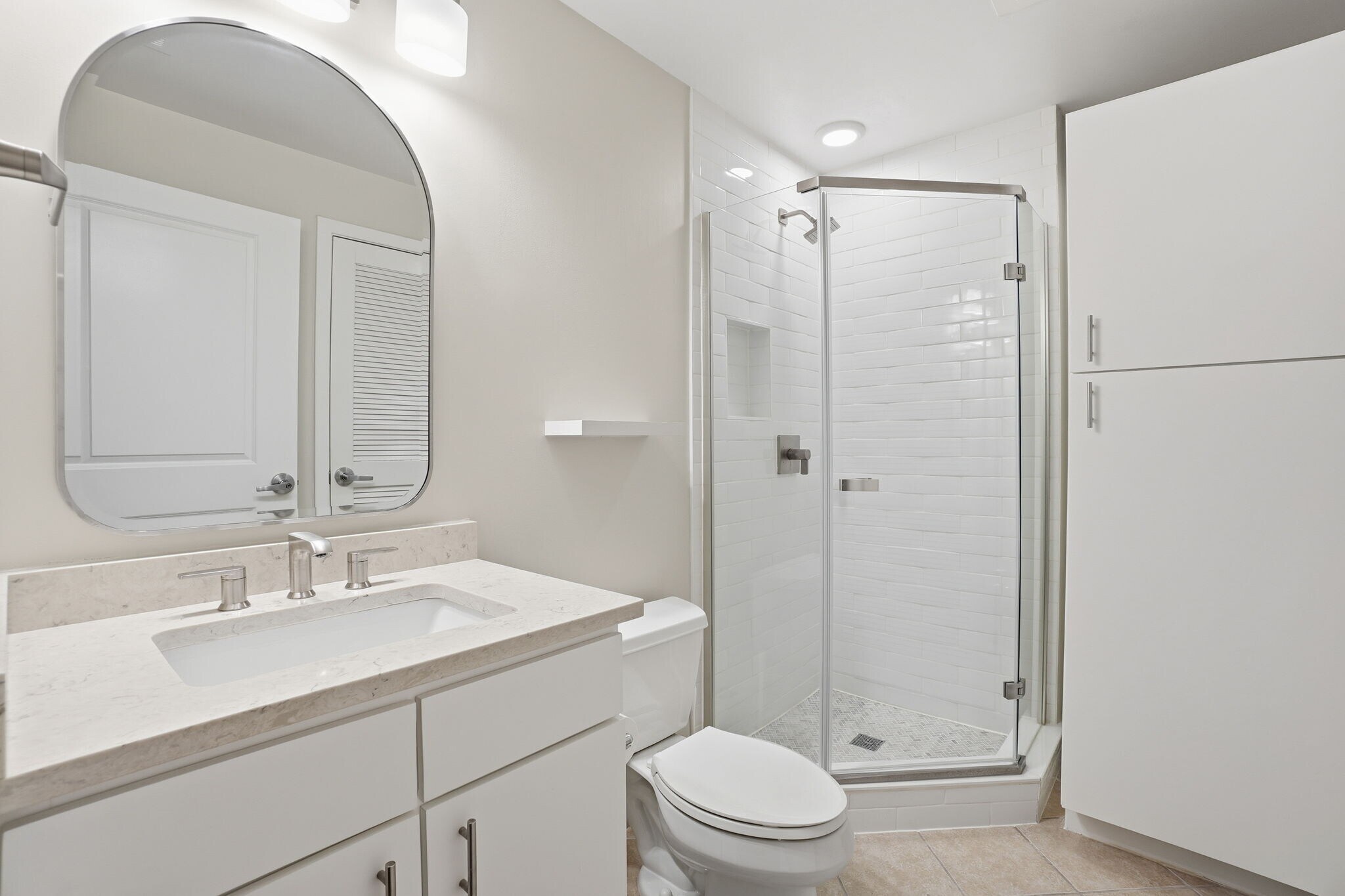 Building Photo - 1001 L St NW