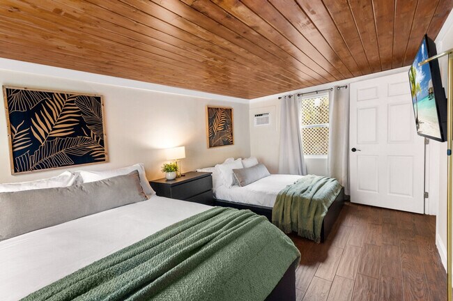 Building Photo - 303 Lang Rd