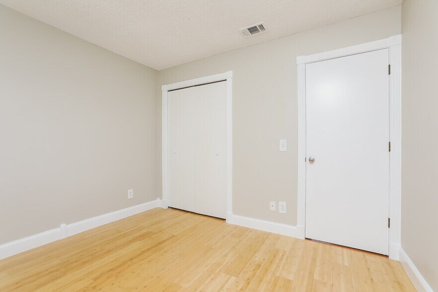 Building Photo - 3737 Valencia Grove Ln