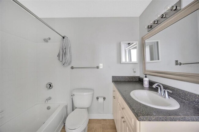 Building Photo - 8647 Mallard Reserve Dr