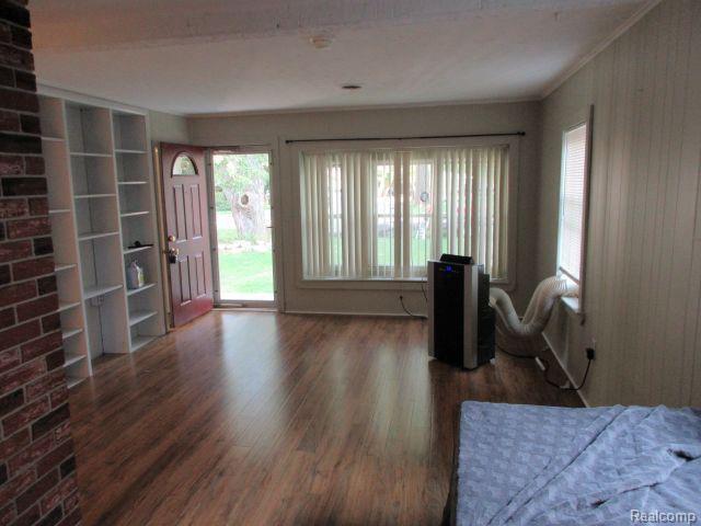 Building Photo - 4059 Chenlot St