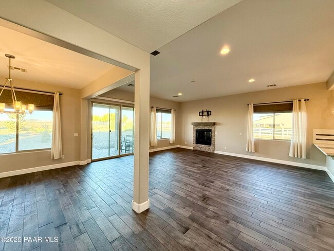 Building Photo - 220 Mackenze Rose Dr