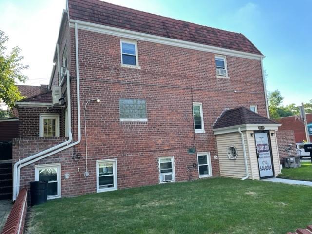 Building Photo - 141-32 68th Dr