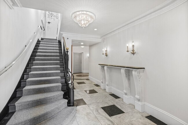 Building Photo - 101 Beacon St