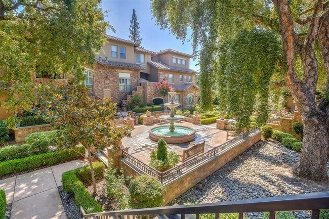 Building Photo - 2430 Pavilions Pl Ln