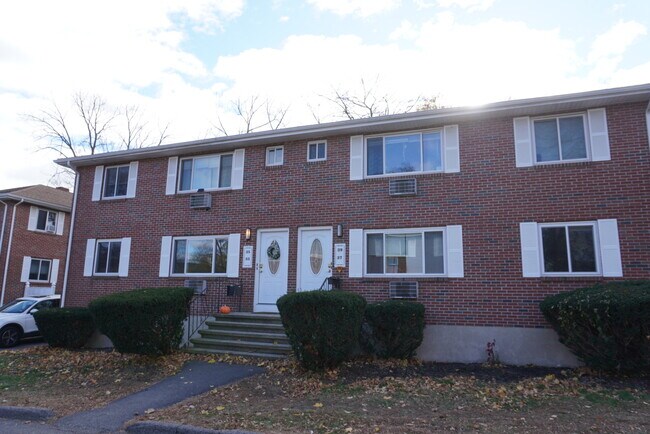 Building Photo - 33 Oxford Cir