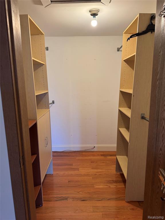 Building Photo - 2346 London Bridge Dr