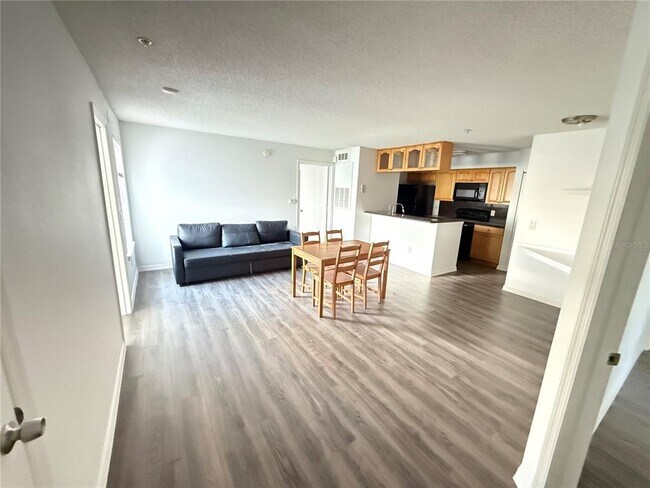 Building Photo - 4105 Tropical Isle Blvd