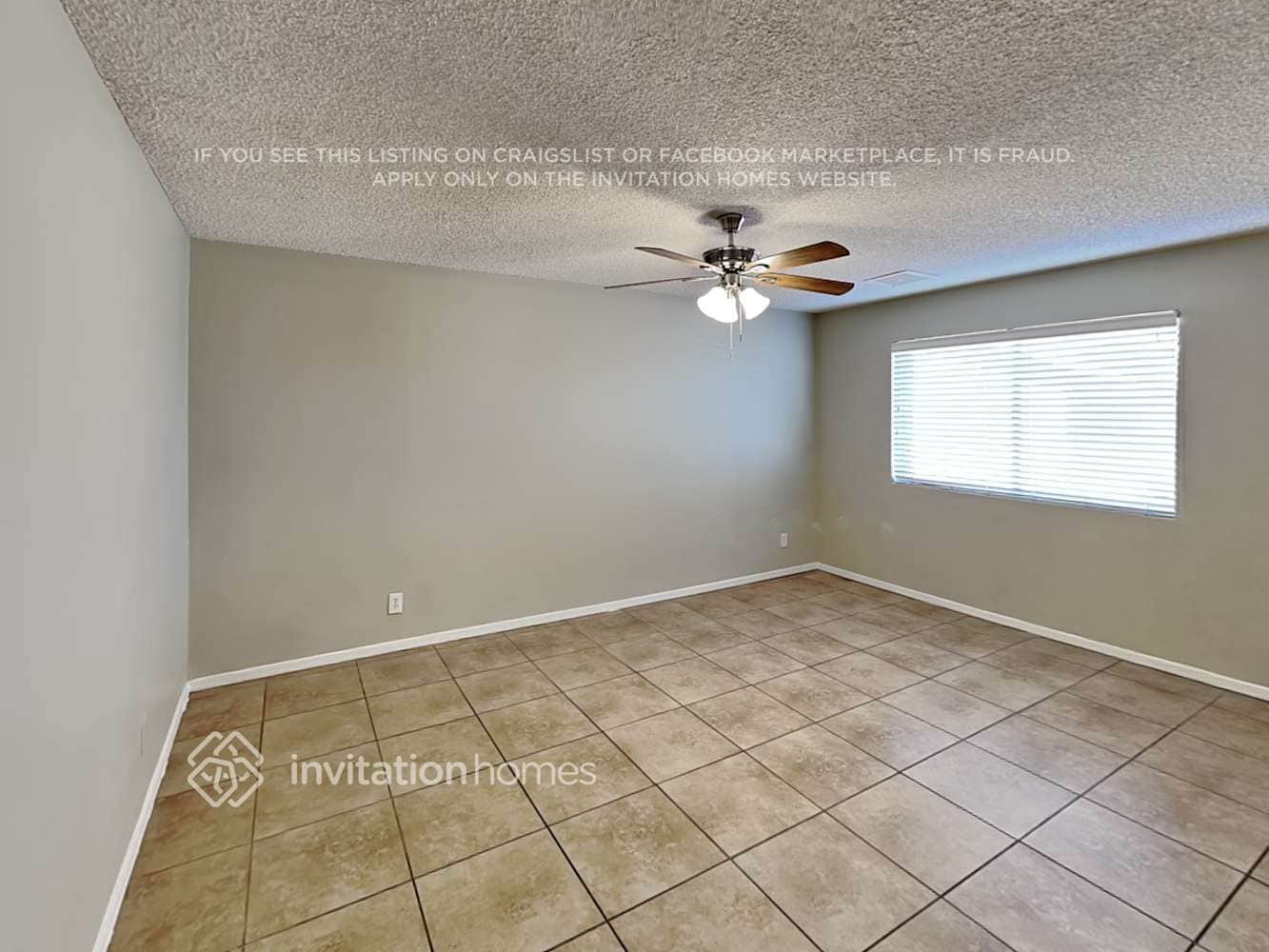 Building Photo - 1120 S Lilac Cir