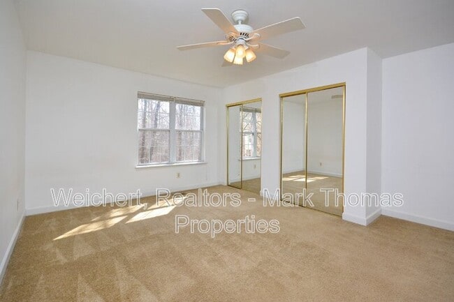 Building Photo - 425 Summerwalk Cir