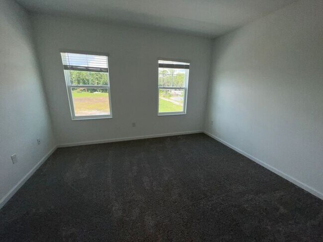 Building Photo - Nearly New 4 bedroom 2.5 bath St. Cloud ho...