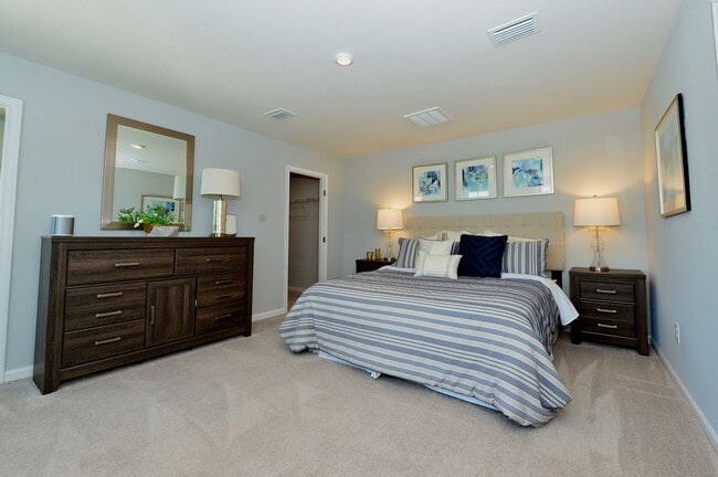 Building Photo - Model Home!