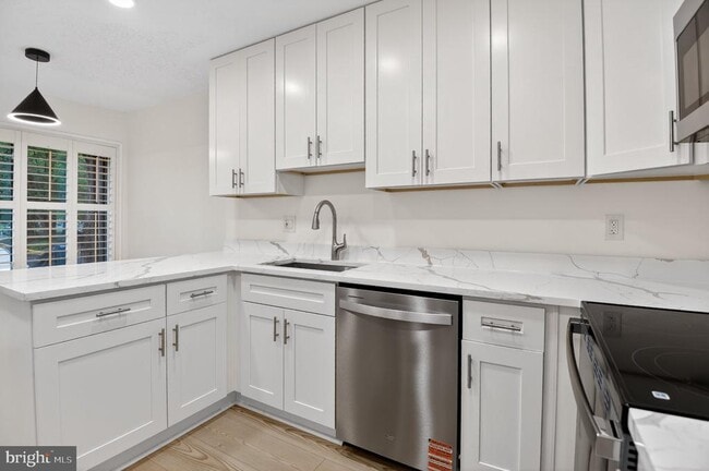 Building Photo - 2236 Cartwright Pl
