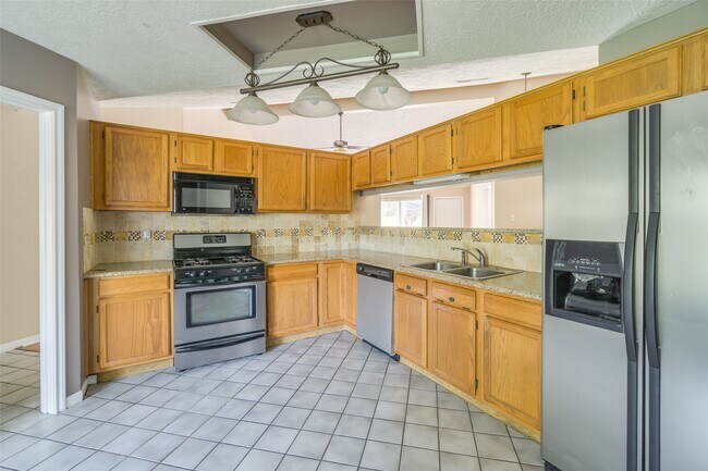 Building Photo - 3006 Stargrass Ct