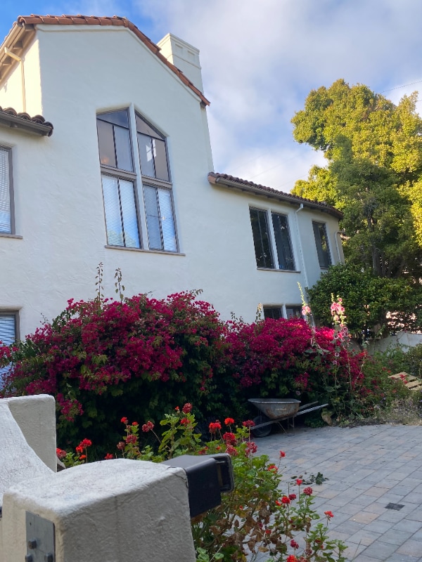 Building Photo - 1701 Le Roy Ave