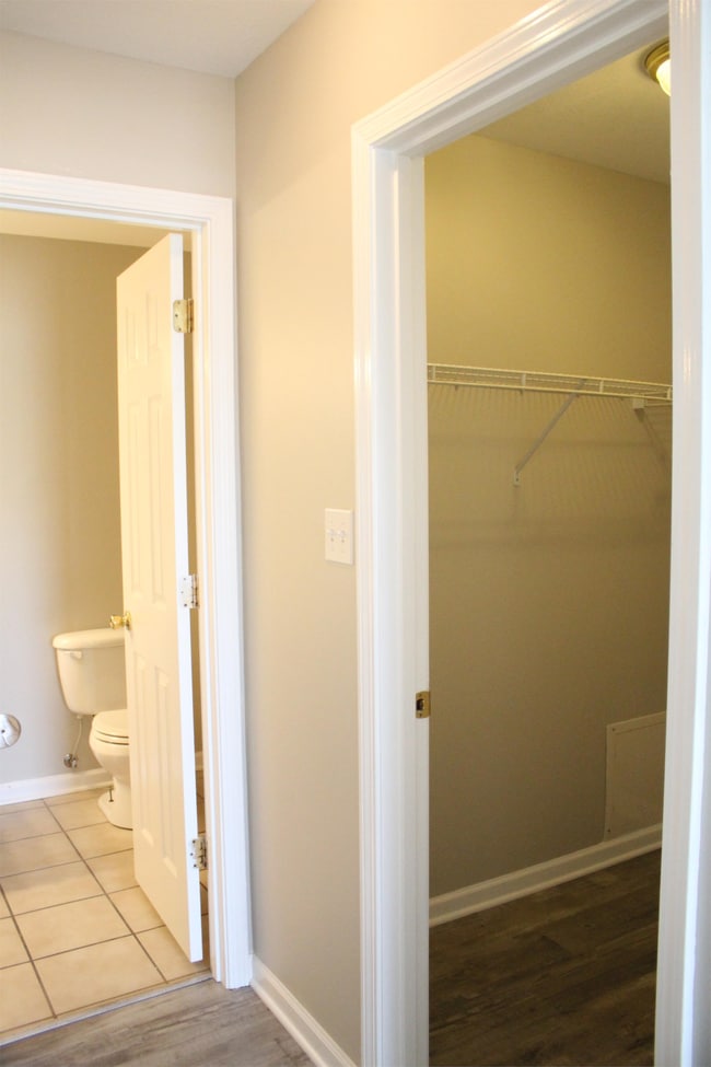 Building Photo - 7638 Emory Cove Way