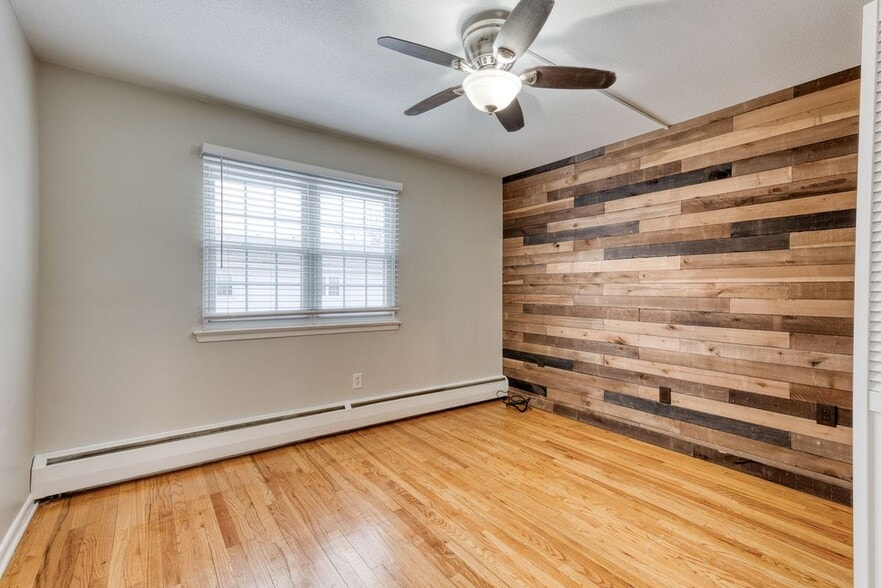 Building Photo - 66 Beths Ave