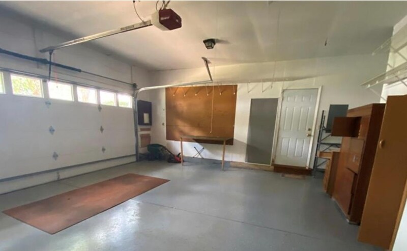 Building Photo - 9114 Strattonville Ct