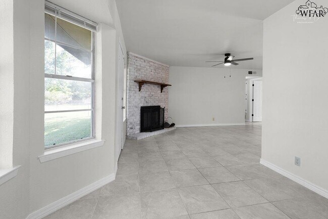 Building Photo - 4837 Colleen Dr