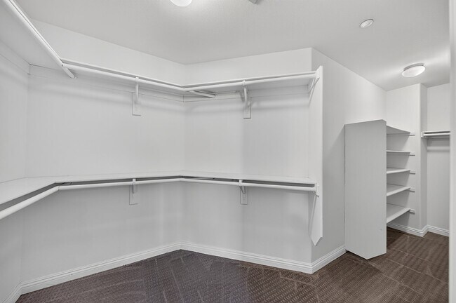 Building Photo - 1223 Heritage Way