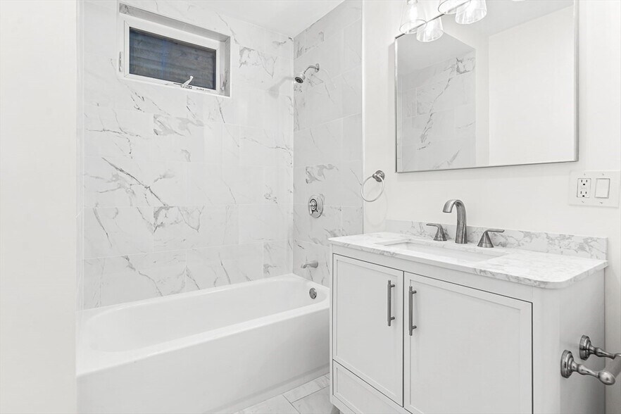 Building Photo - 49 Porter St