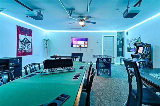 Building Photo - 5801 Pinebrook Dr
