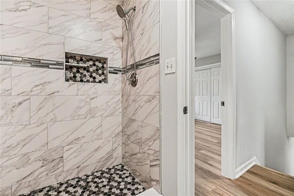 Building Photo - 2952 N Dekalb, A