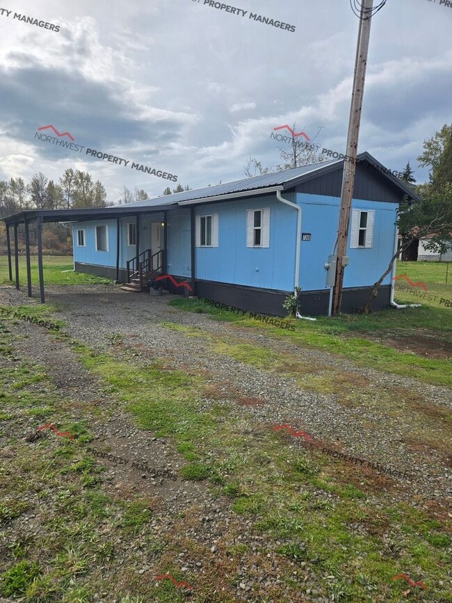 Building Photo - STATUS: AVAILABLE | R255G | $1750