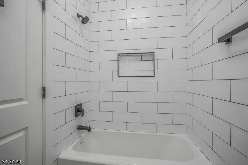 Building Photo - 15 Voorhees St