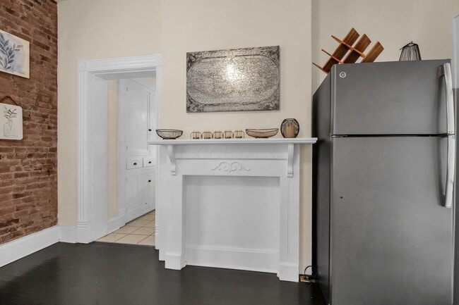 Building Photo - 174 Reinhard Ave