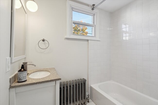 Building Photo - 1730 Memphis St