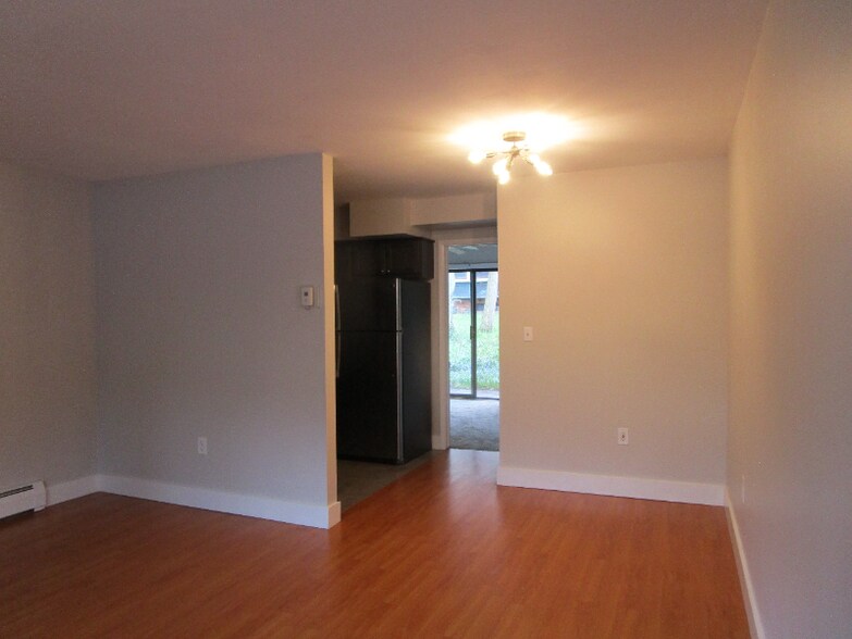 Building Photo - 23 College Ave SE