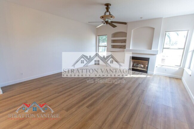 Building Photo - 13458 W Coronado Rd