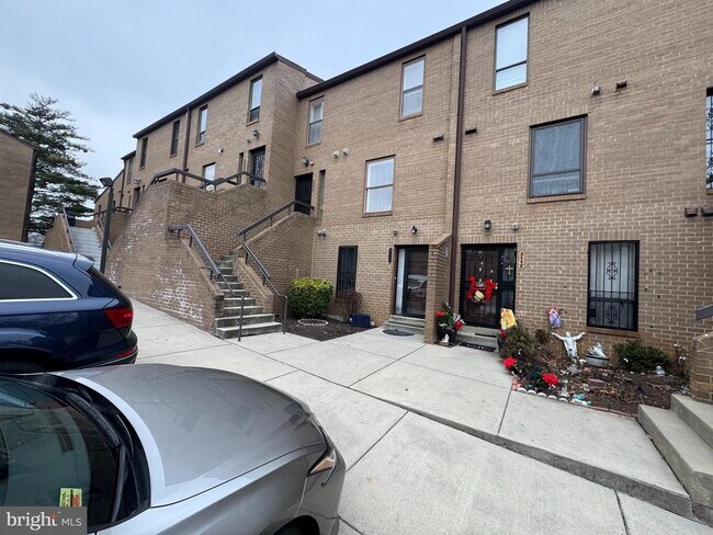 Building Photo - 3114 Banneker Dr NE