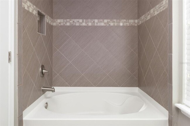 Building Photo - 7001 Interbay Blvd