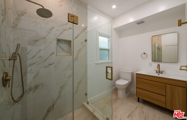 Building Photo - 5727 Carlton Way