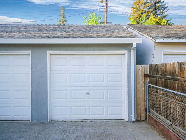 Building Photo - FOR RENT in Sacramento! 2533 Michelle Dr, ...