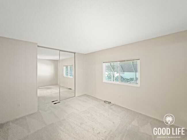 Building Photo - Beautiful 2B/2BA 55+ Community Home w/ AC, Parking, W/D, and Community Amenities!