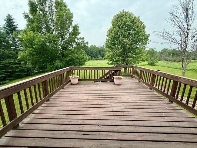 Building Photo - 149913-149913 Wineberry Ln