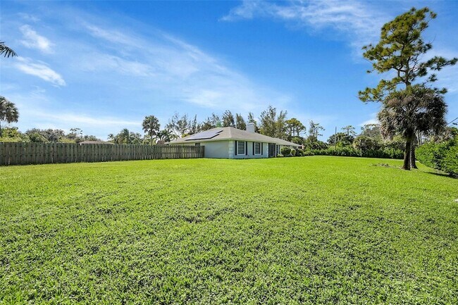 Building Photo - 8606 Arrowhead Dr